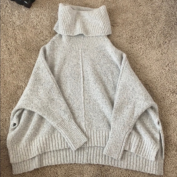 Grey Turtleneck sweater - Picture 1 of 2